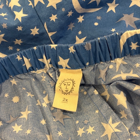 Blue Star and Moon Print Shorts - Picture 3 of 3